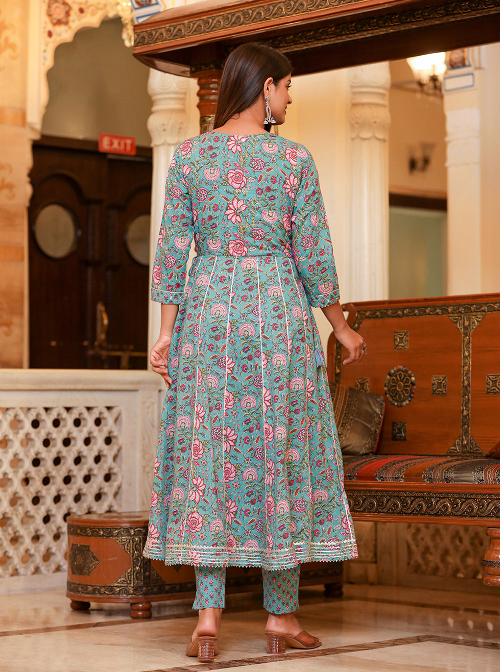Kaajh Women's Turquoise Floral Print Flared Anarkali Kurta With Pant | Grocsy