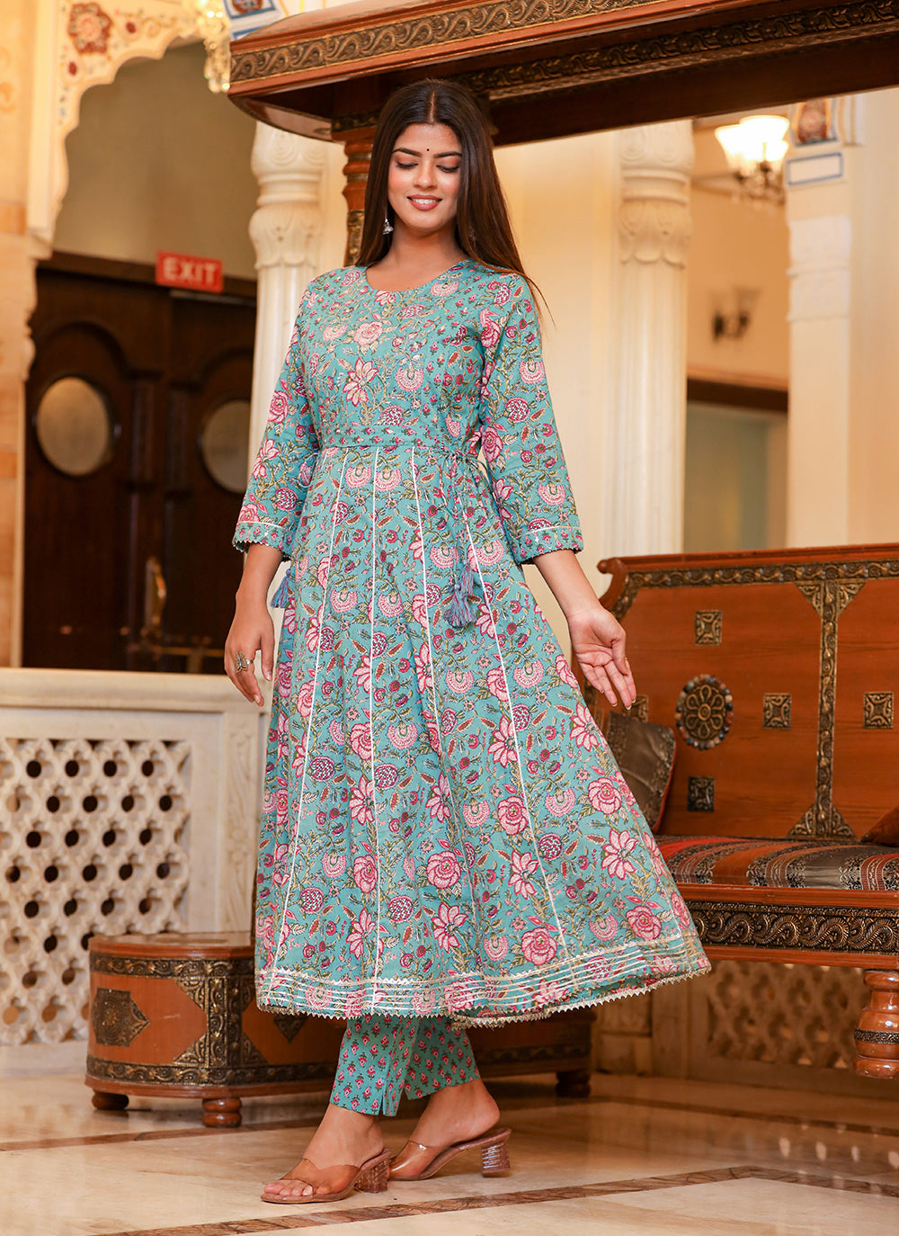 Kaajh Women's Turquoise Floral Print Flared Anarkali Kurta With Pant | Grocsy