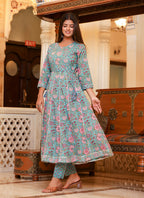 Kaajh Women's Turquoise Floral Print Flared Anarkali Kurta With Pant | Grocsy