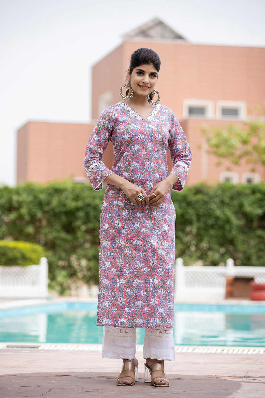 Kaajh Women's Pink Floral Printed Cotton Kurta | Grocsy