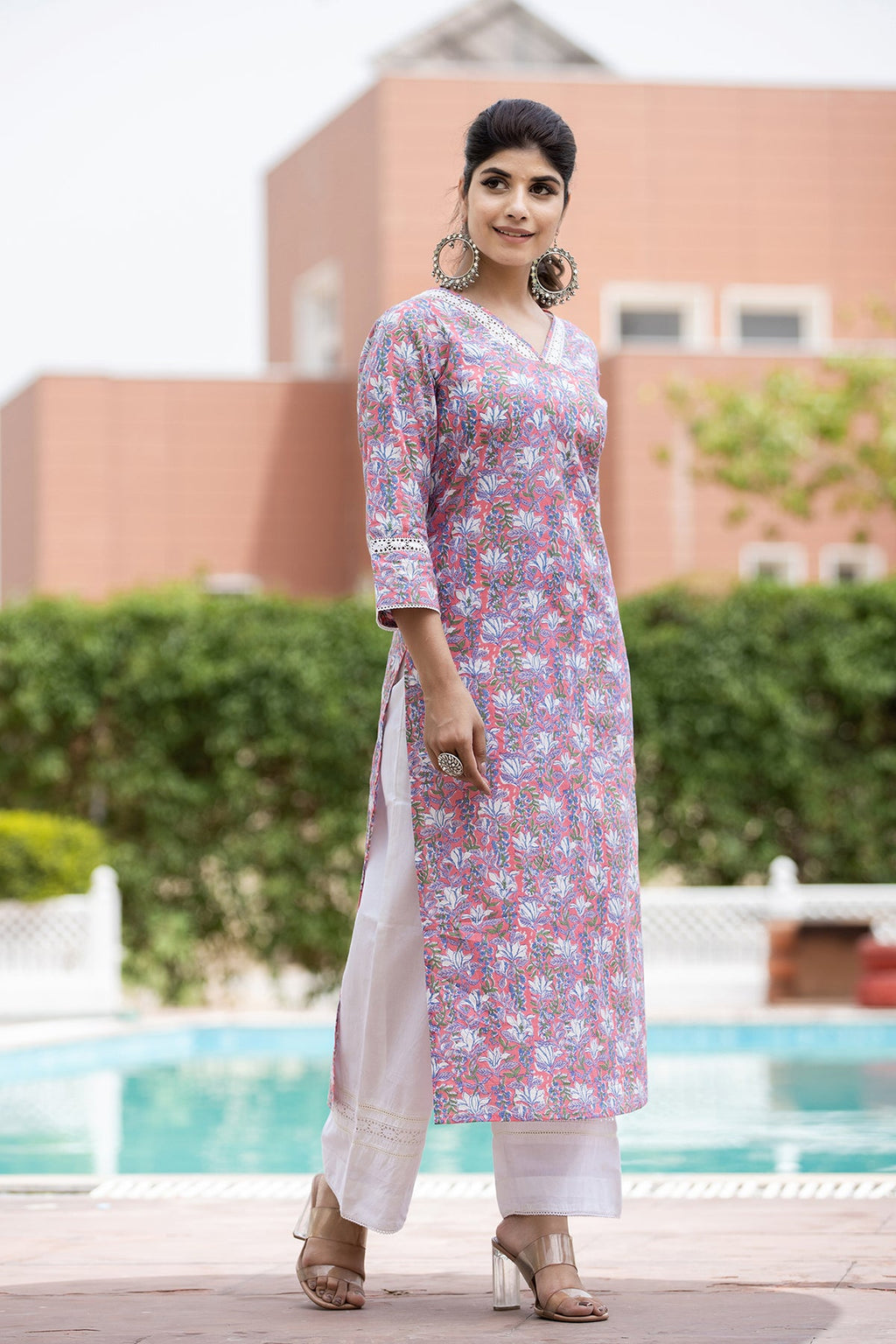Kaajh Women's Pink Floral Printed Cotton Kurta | Grocsy