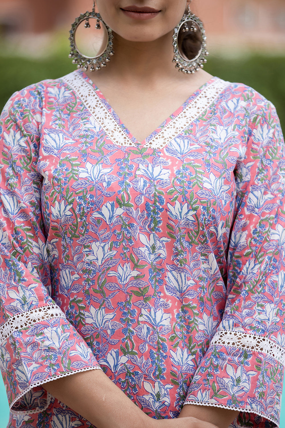 Kaajh Women's Pink Floral Printed Cotton Kurta | Grocsy