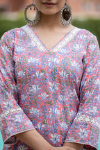 Kaajh Women's Pink Floral Printed Cotton Kurta | Grocsy