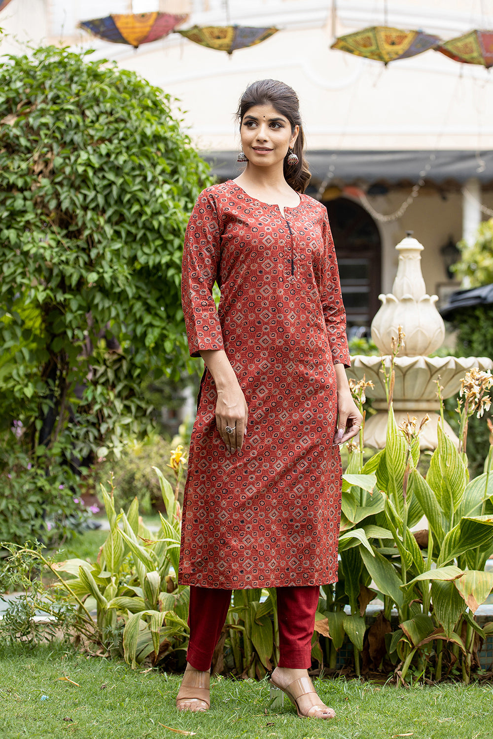 Kaajh Women's Maroon Printed Cotton Kurta Pant Dupatta Set | Grocsy