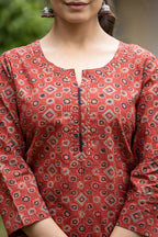 Kaajh Women's Maroon Printed Cotton Kurta Pant Dupatta Set | Grocsy