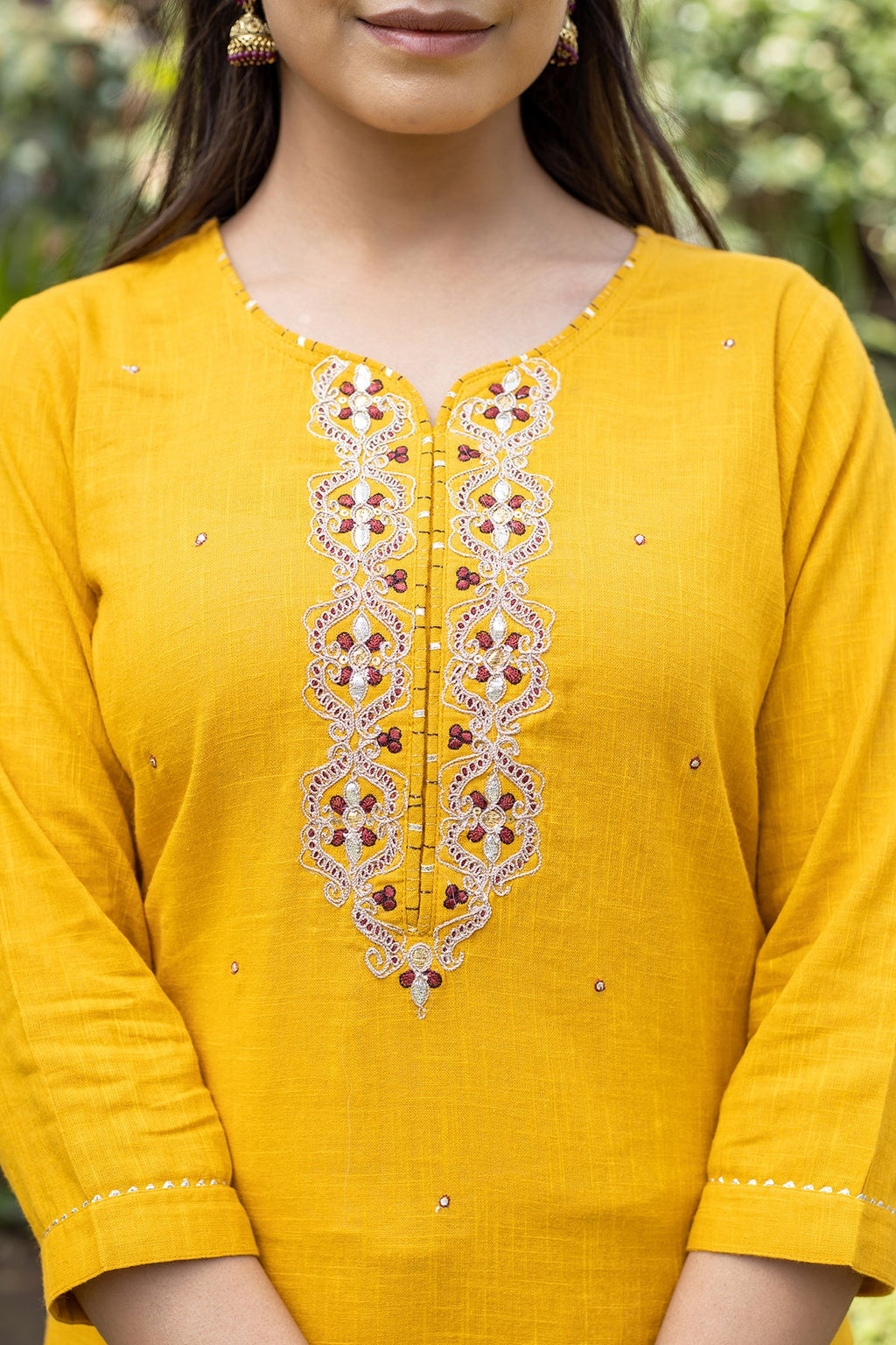 Kaajh Women's Yellow Zari Embroidery Kurta Pant Set With Dupatta | Grocsy