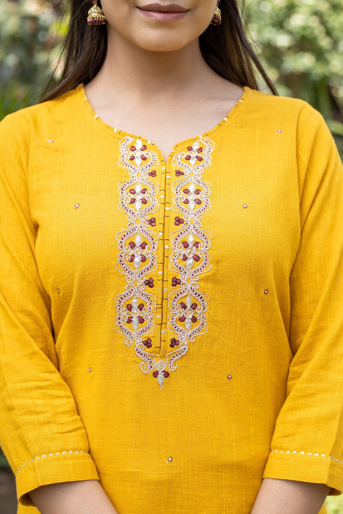 Kaajh Women's Yellow Zari Embroidery Kurta Pant Set With Dupatta | Grocsy