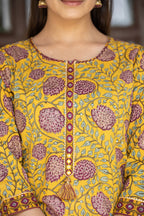 Kaajh Women's Yellow Purple Cotton Kurta Pant Set | Grocsy