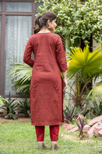 Kaajh Women's Maroon Bootti Printed Cotton Kurta Pant Set | Grocsy