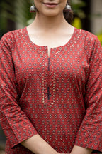 Kaajh Women's Maroon Bootti Printed Cotton Kurta Pant Set | Grocsy