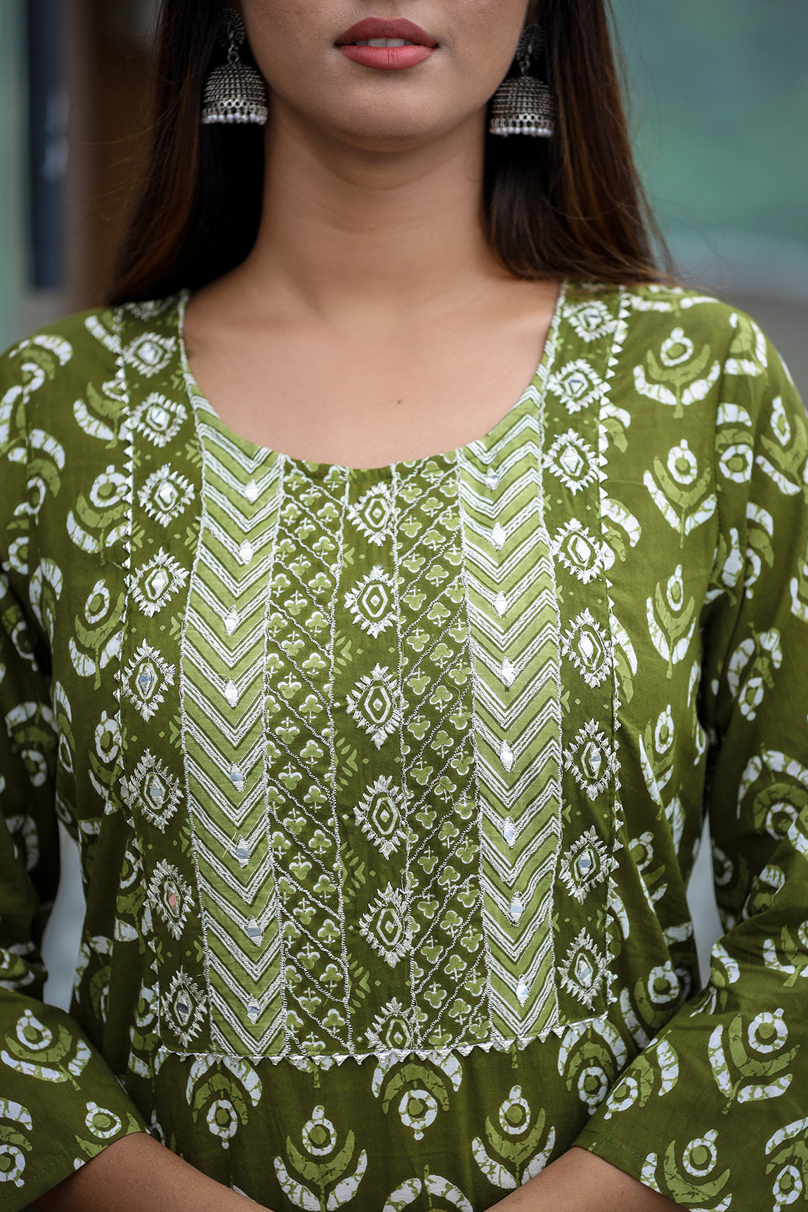 Kaajh Women's Green Floral Printed Kurta Pant Set | Grocsy