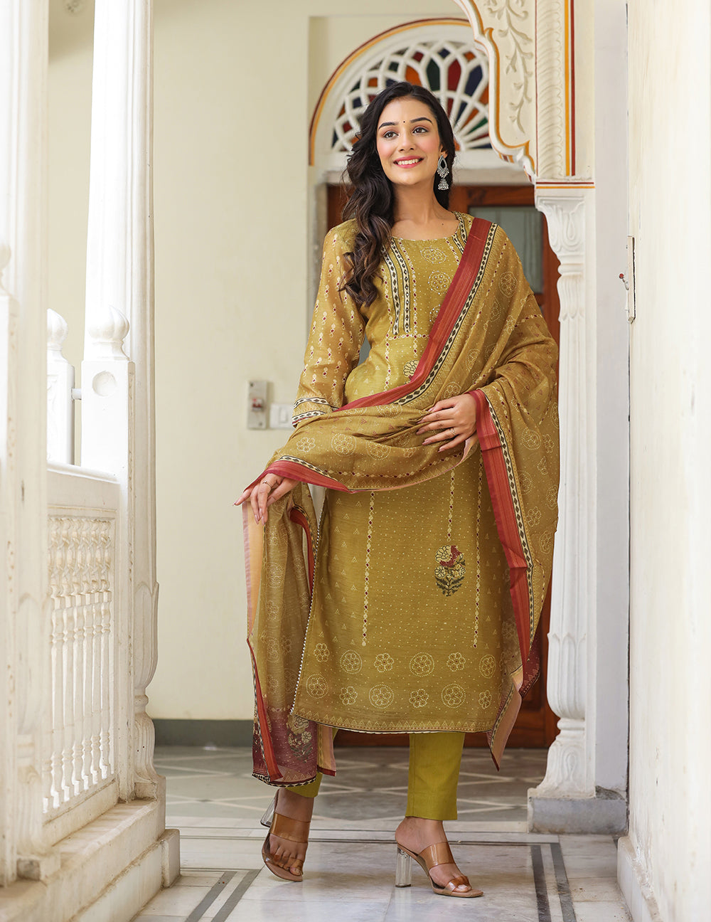 Kaajh Women's Mehndi Green Chanderi Kurta Set With Dupatta And Pant | Grocsy