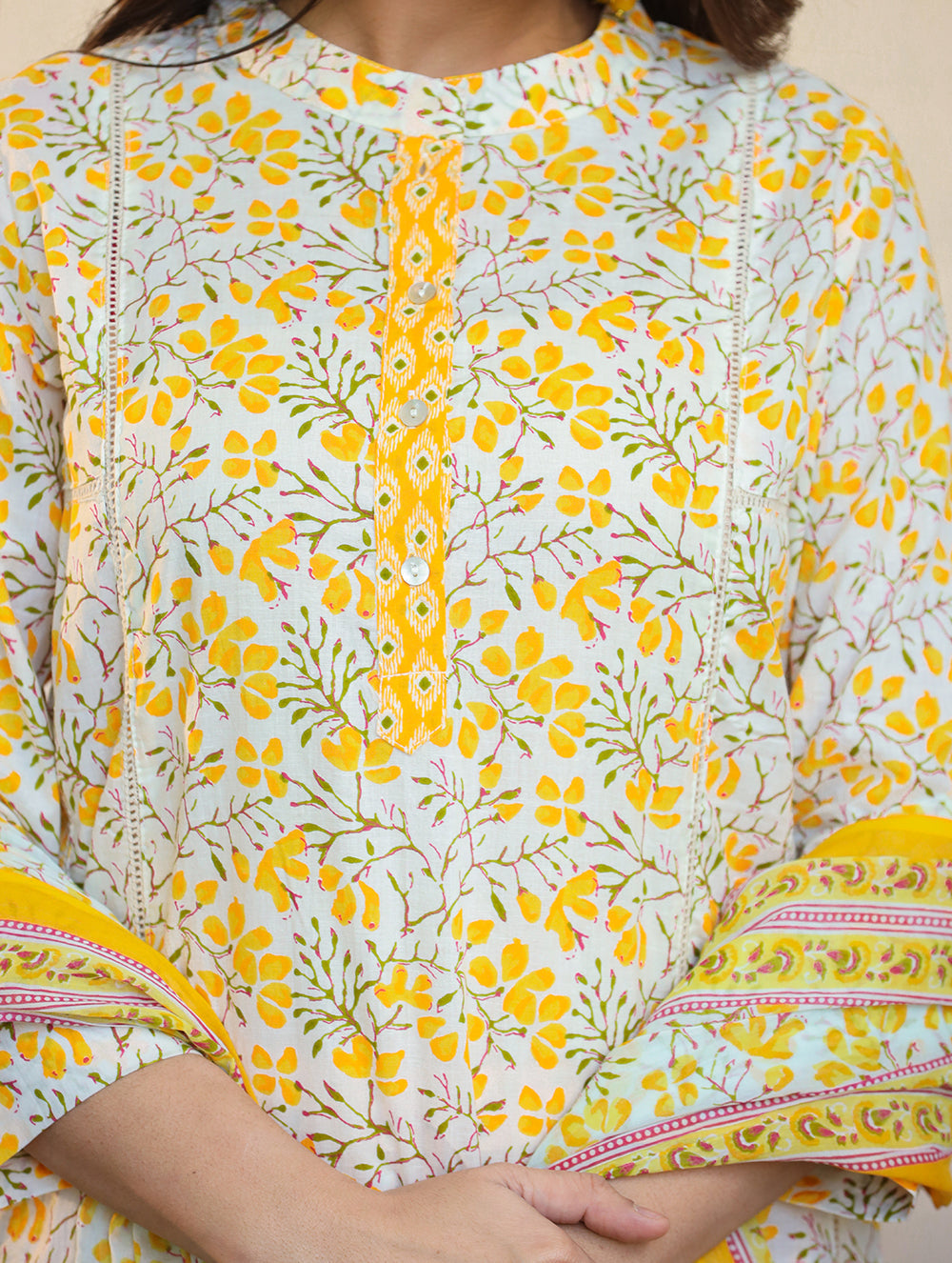 Kaajh Woman's Yellow Ethnic Print Cotton Kurta Pant Set With Dupatta | Grocsy