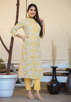 Kaajh Woman's Yellow Ethnic Print Cotton Kurta Pant Set With Dupatta | Grocsy