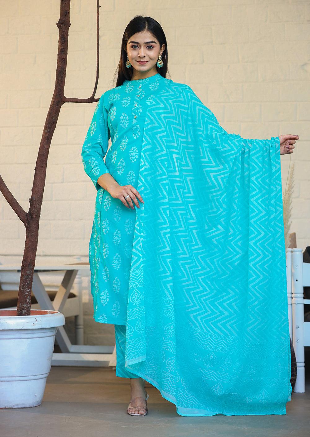 Kaajh Green Floral Printed Kurta Pant Set For Women | Grocsy