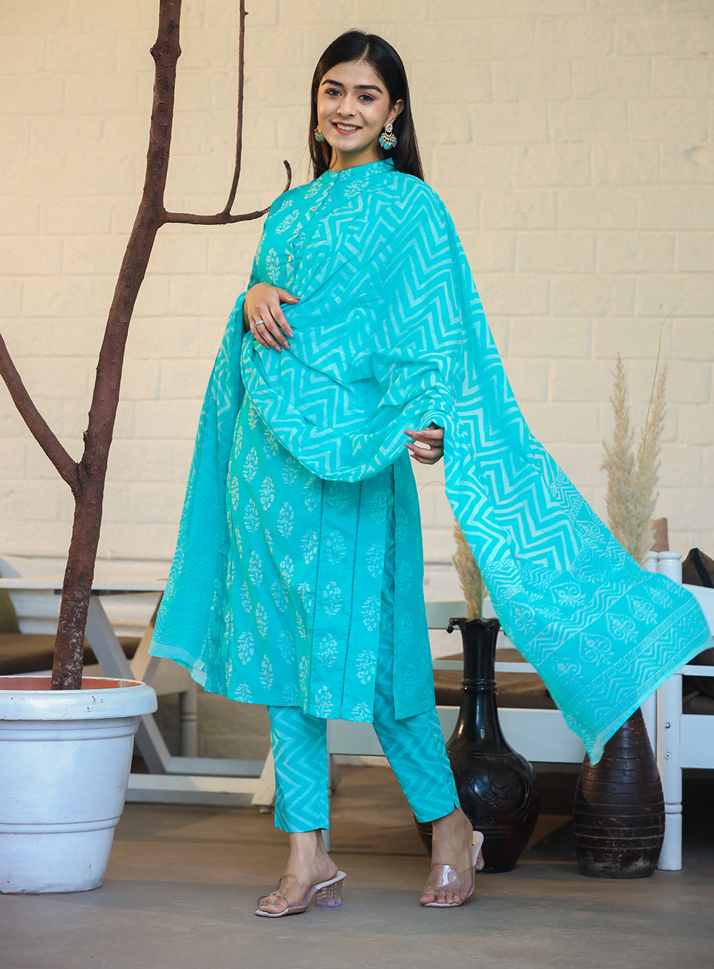 Kaajh Green Floral Printed Kurta Pant Set For Women | Grocsy