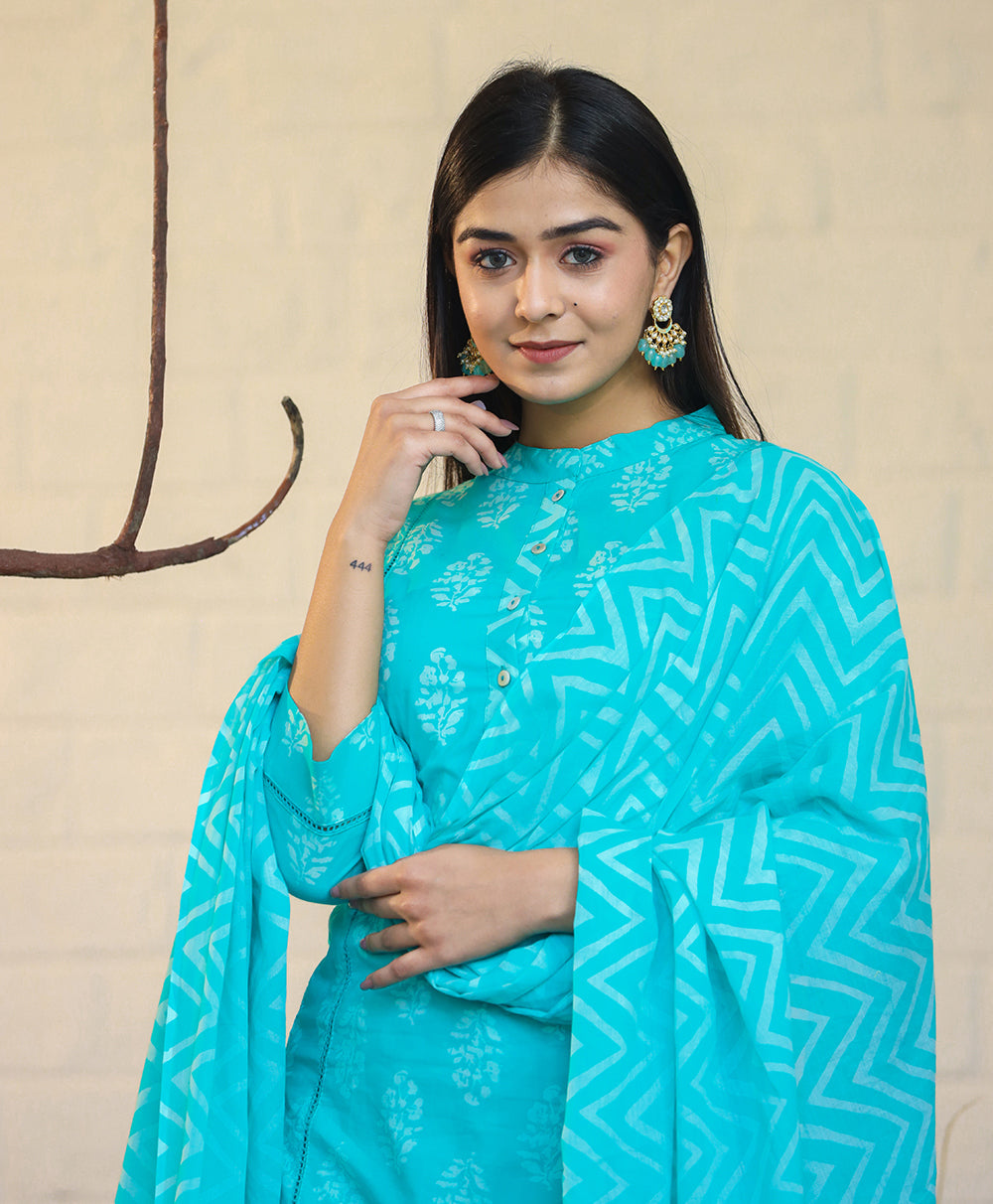 Kaajh Woman's Turqouise Green Block Print Cotton Kurta Pant Set With Dupatta | Grocsy