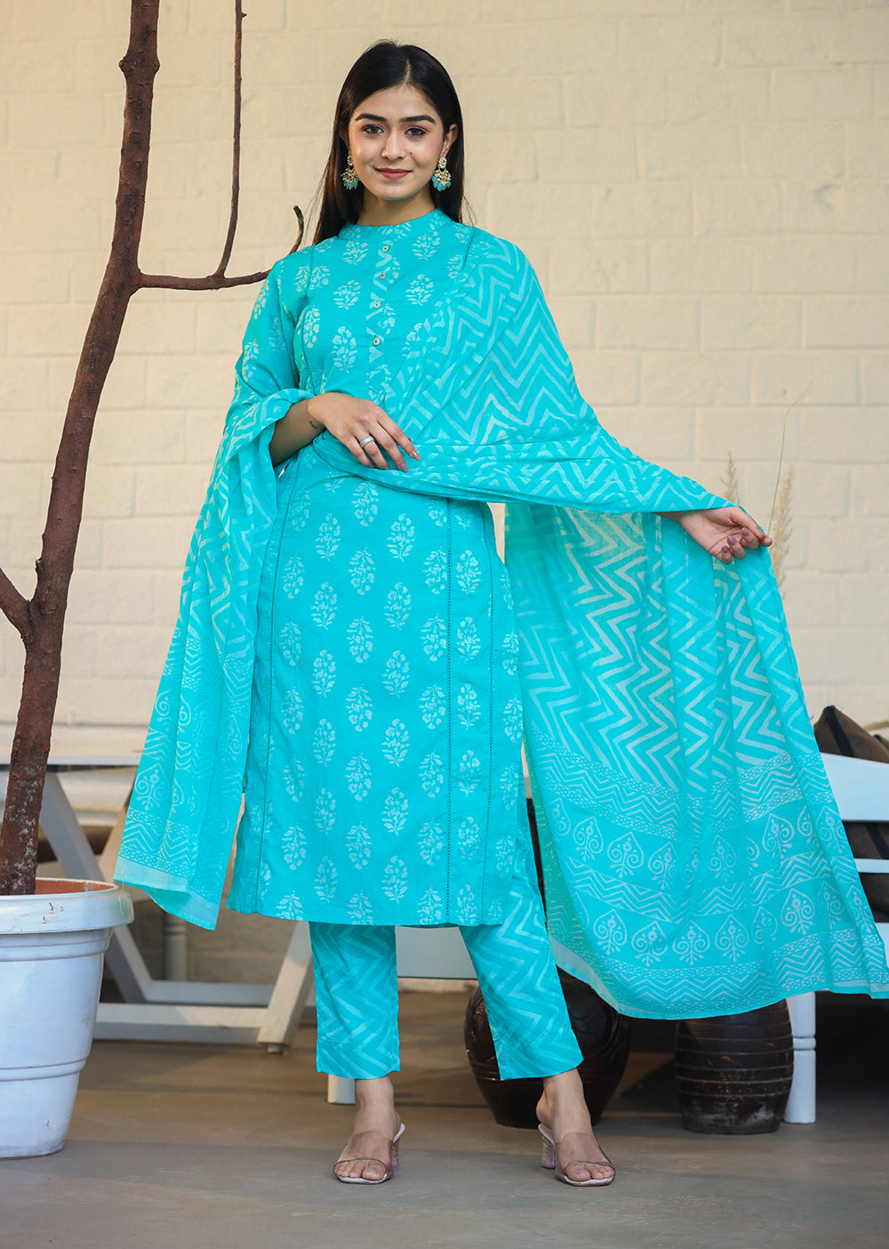 Kaajh Woman's Turqouise Green Block Print Cotton Kurta Pant Set With Dupatta | Grocsy