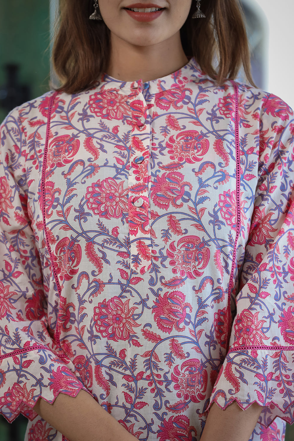 Kaajh Women's Pink Floral Printed Kurta Pant Set | Grocsy