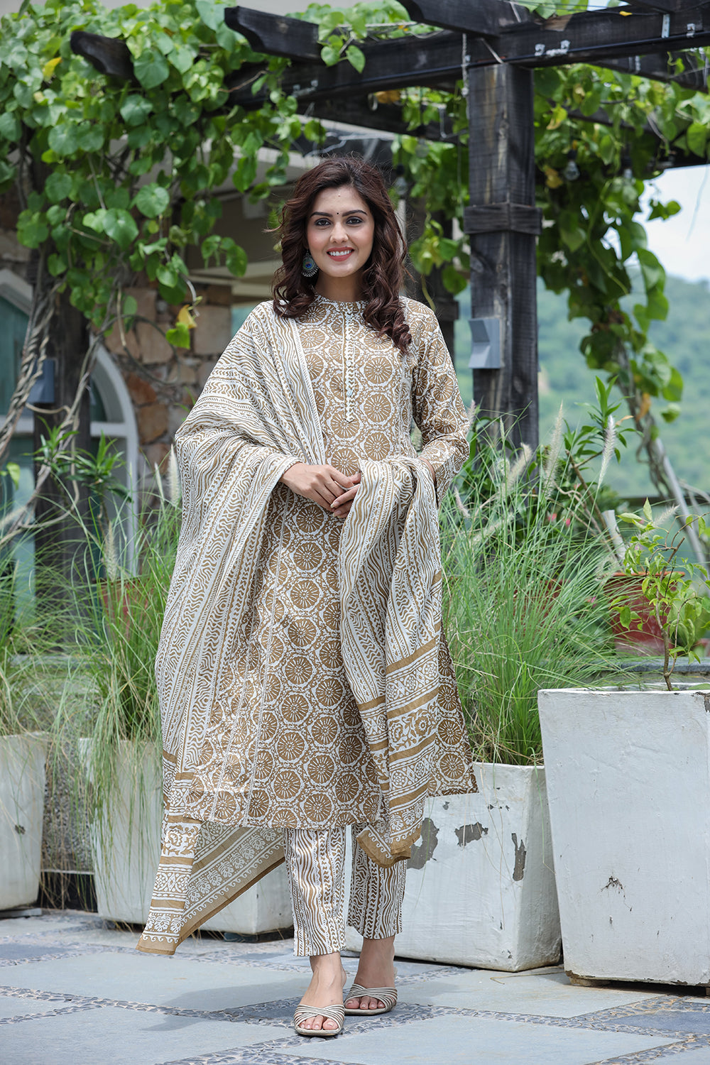 Kaajh Women's Brown Floral Cotton Suit Set | Grocsy