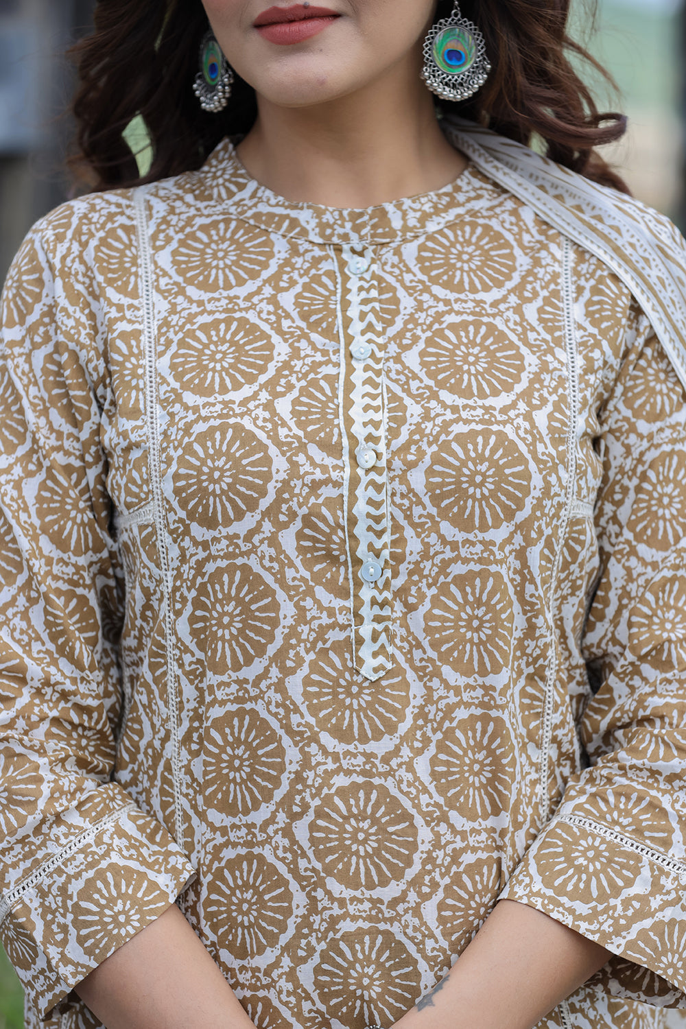 Kaajh Women's Brown Floral Cotton Suit Set | Grocsy