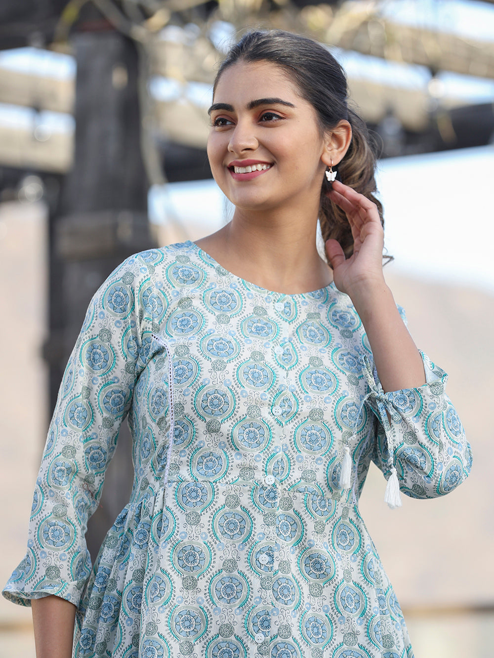 Kaajh Off White Green Printed Shirt Style Cotton Tunic | Grocsy