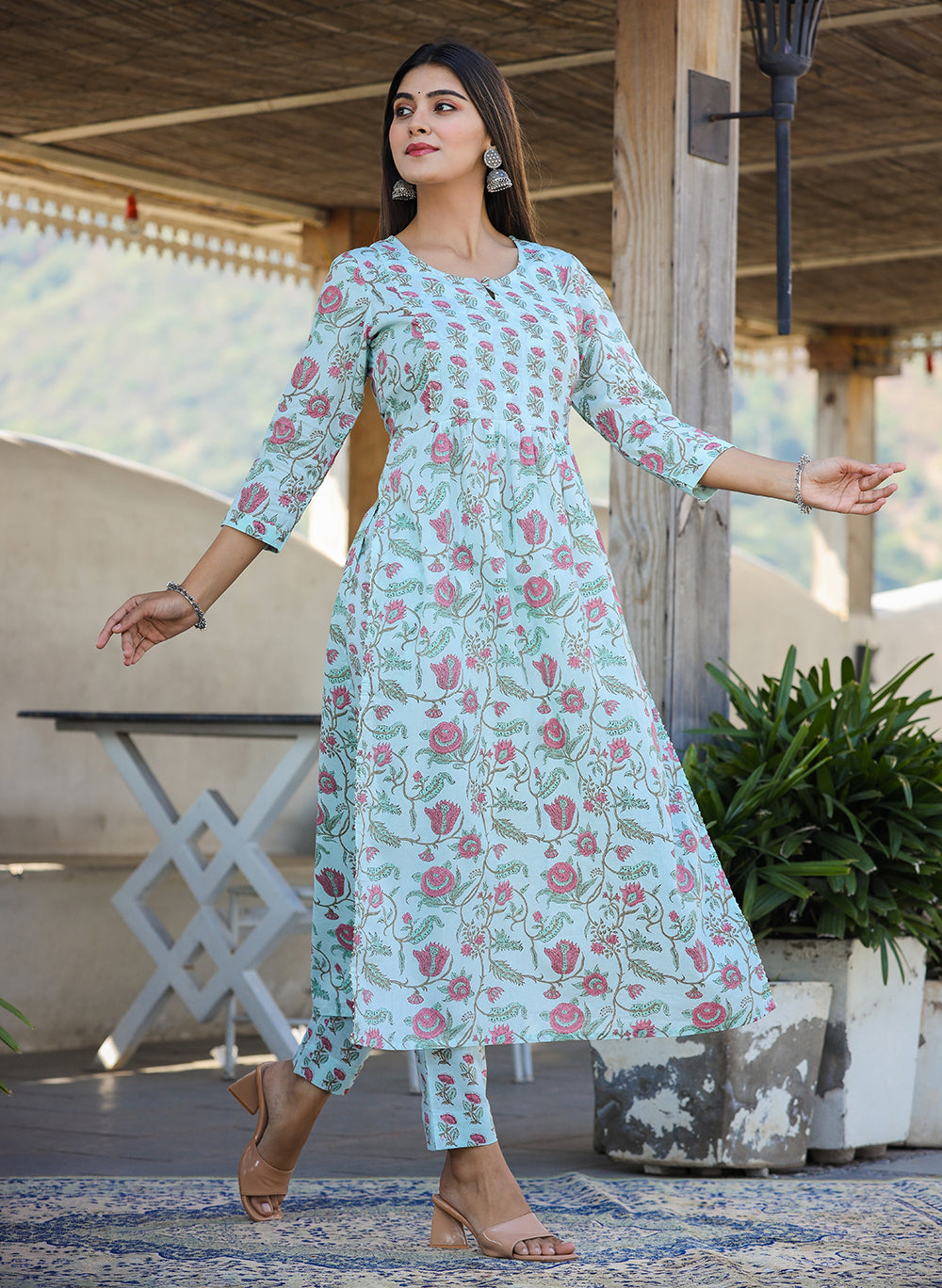 Kaajh Women's Sky Blue Floral Print Side Slit Cotton Kurta Pant Set | Grocsy