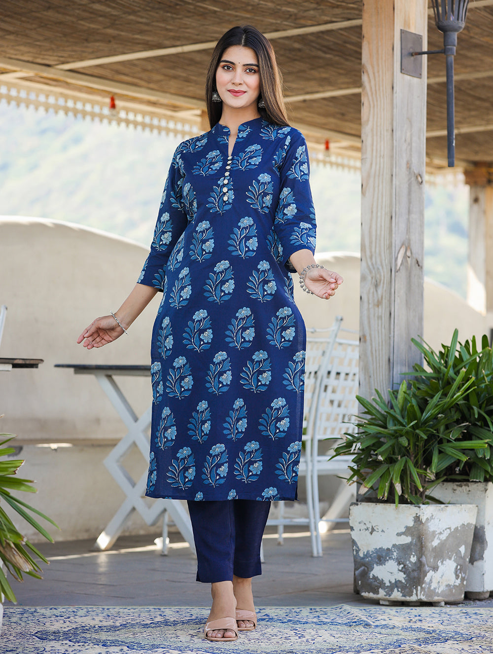 Kaajh Women's Blue Floral Print Cotton Kurta With Trouser | Grocsy
