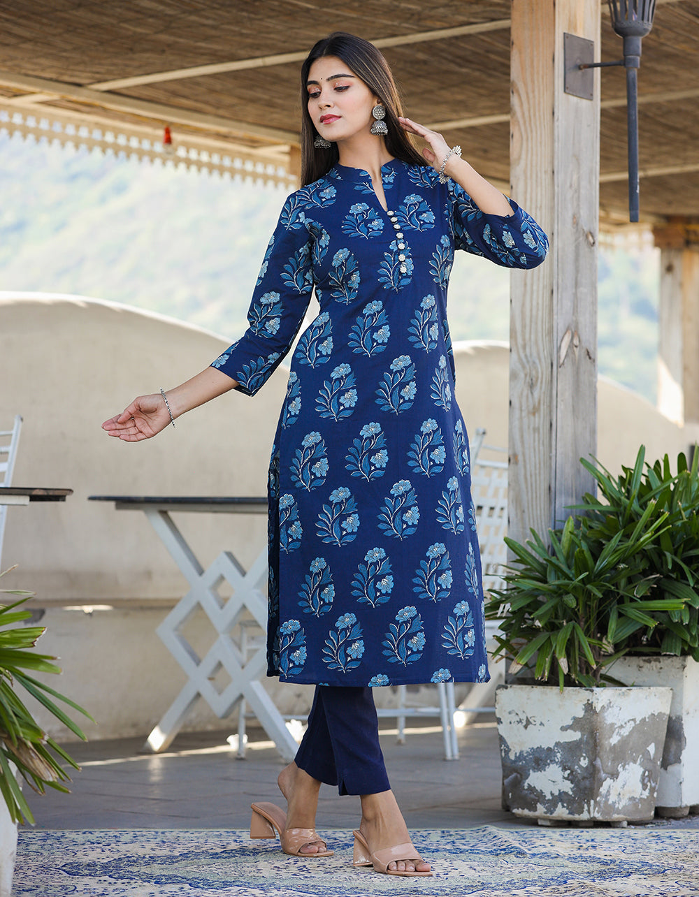 Kaajh Women's Blue Floral Print Cotton Kurta With Trouser | Grocsy