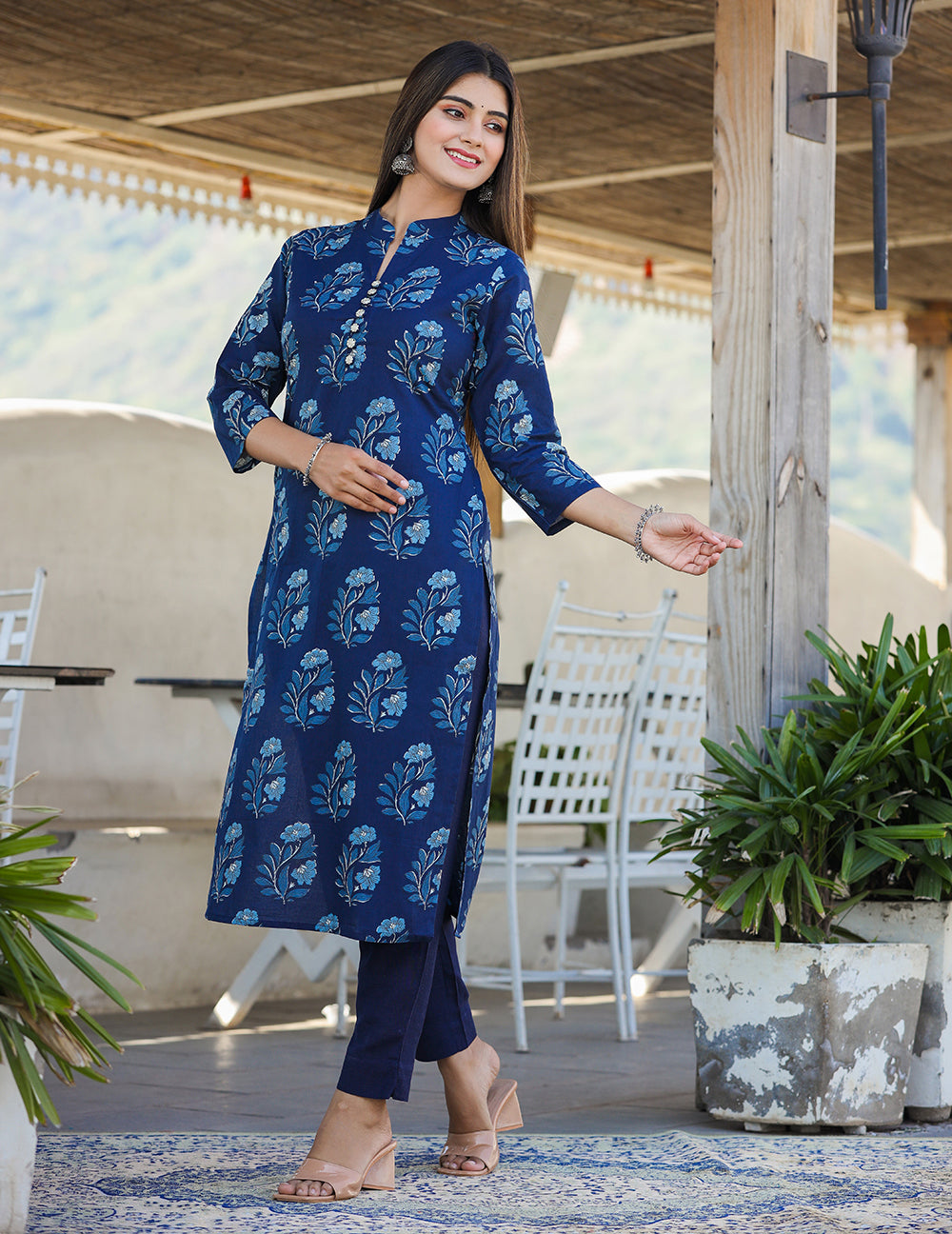 Kaajh Women's Blue Floral Print Cotton Kurta With Trouser | Grocsy
