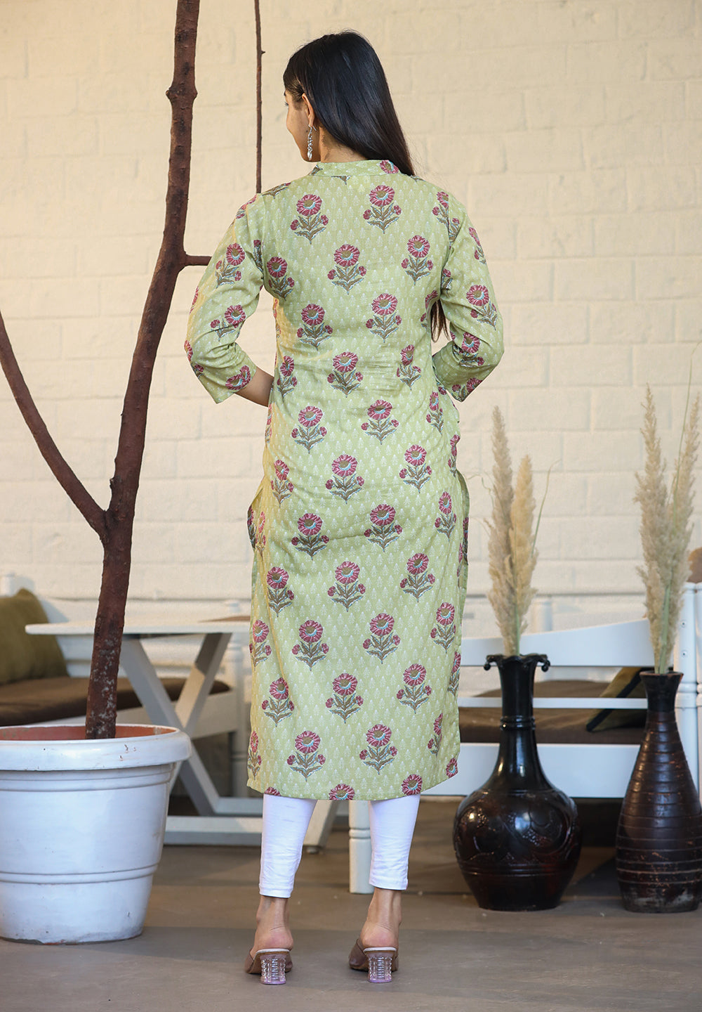 Kaajh Woman's Green Floral Print Cotton Casual Kurta | Grocsy