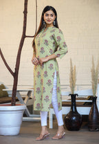 Kaajh Woman's Green Floral Print Cotton Casual Kurta | Grocsy