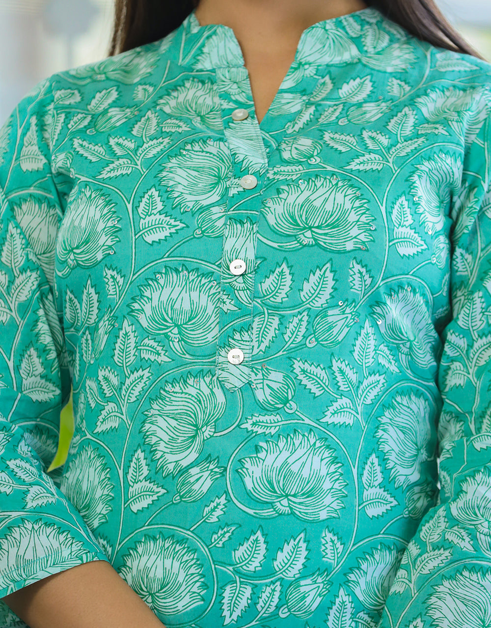 Kaajh Woman's Pastel Green Floral Print Cotton Casual Kurta | Grocsy