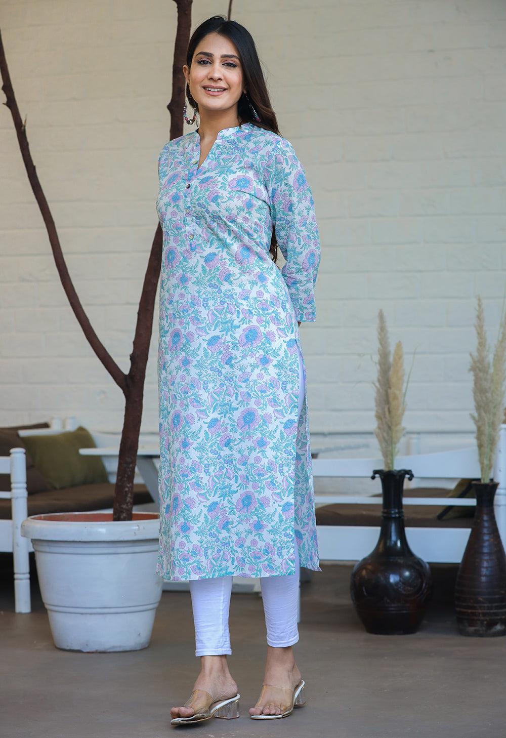 Kaajh Woman's Sky Blue Floral Print Cotton Casual Kurta | Grocsy