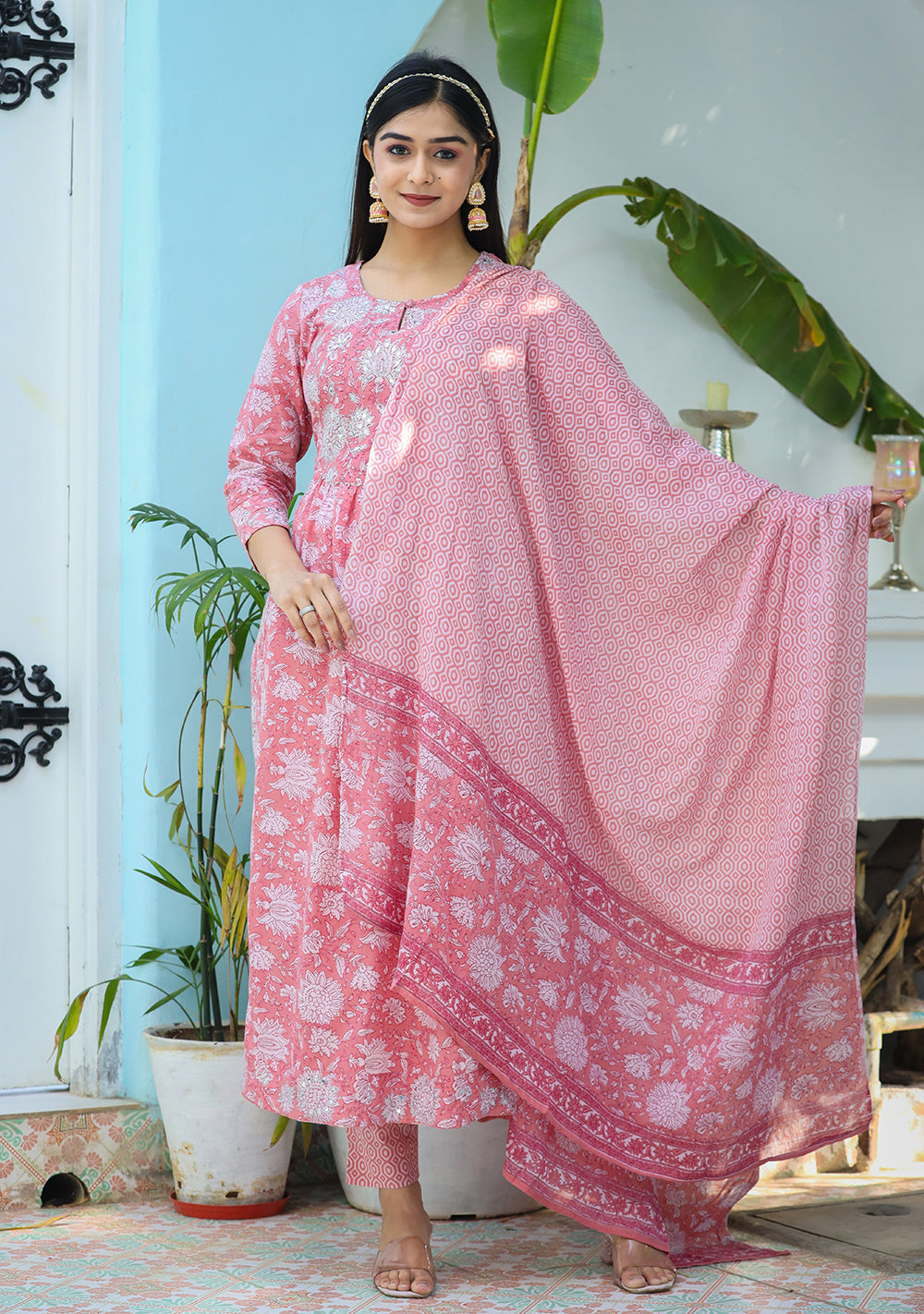 Kaajh Woman's Pink Floral Print Cotton Kurta Pant With Dupatta Set | Grocsy