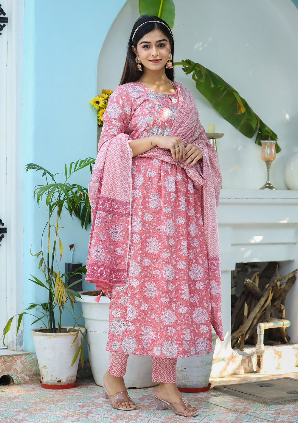Kaajh Woman's Pink Floral Print Cotton Kurta Pant With Dupatta Set | Grocsy