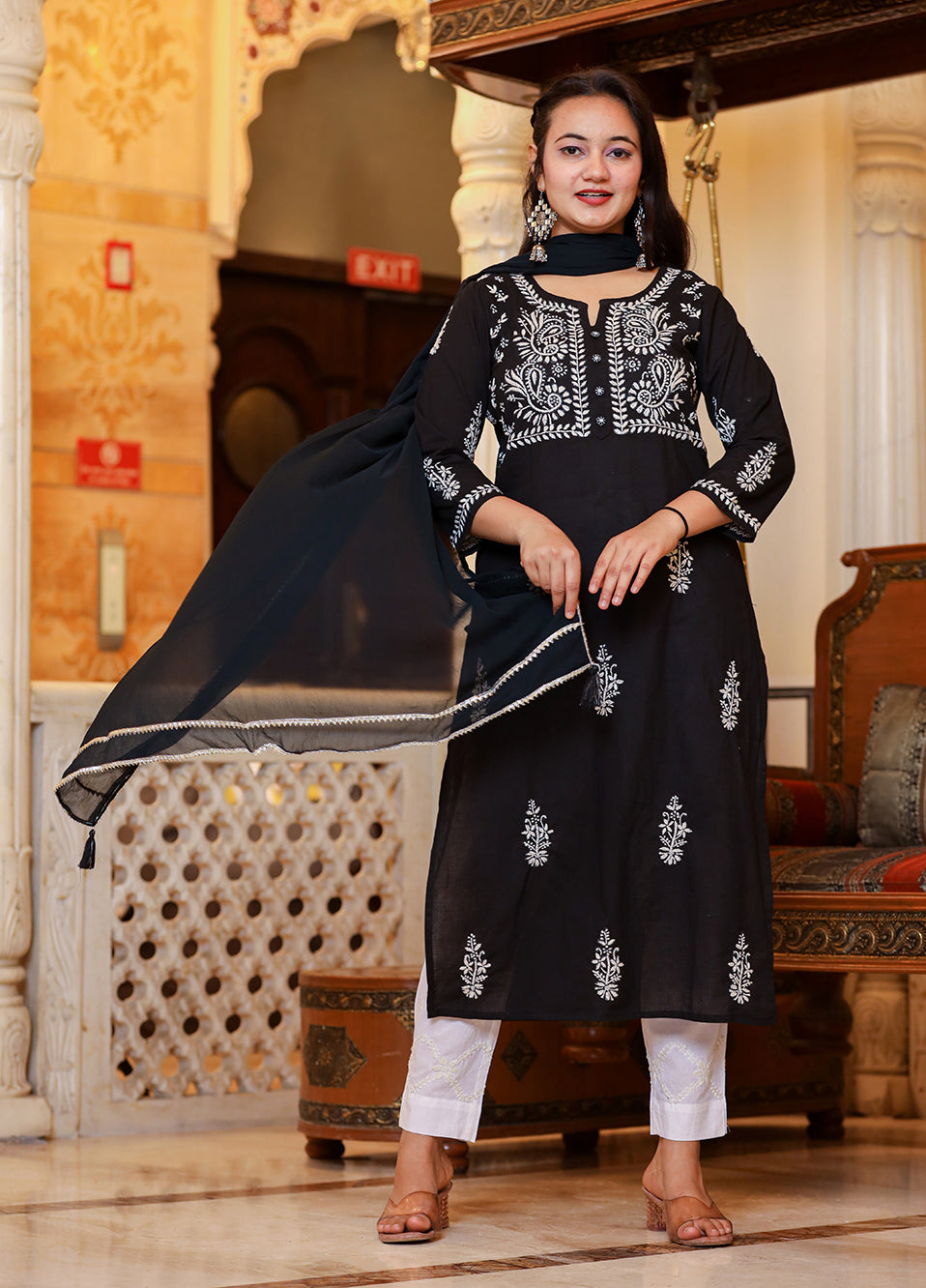 Kaajh Women's Black Lucknow Chikankari Kurta Pant Set With Dupatta | Grocsy