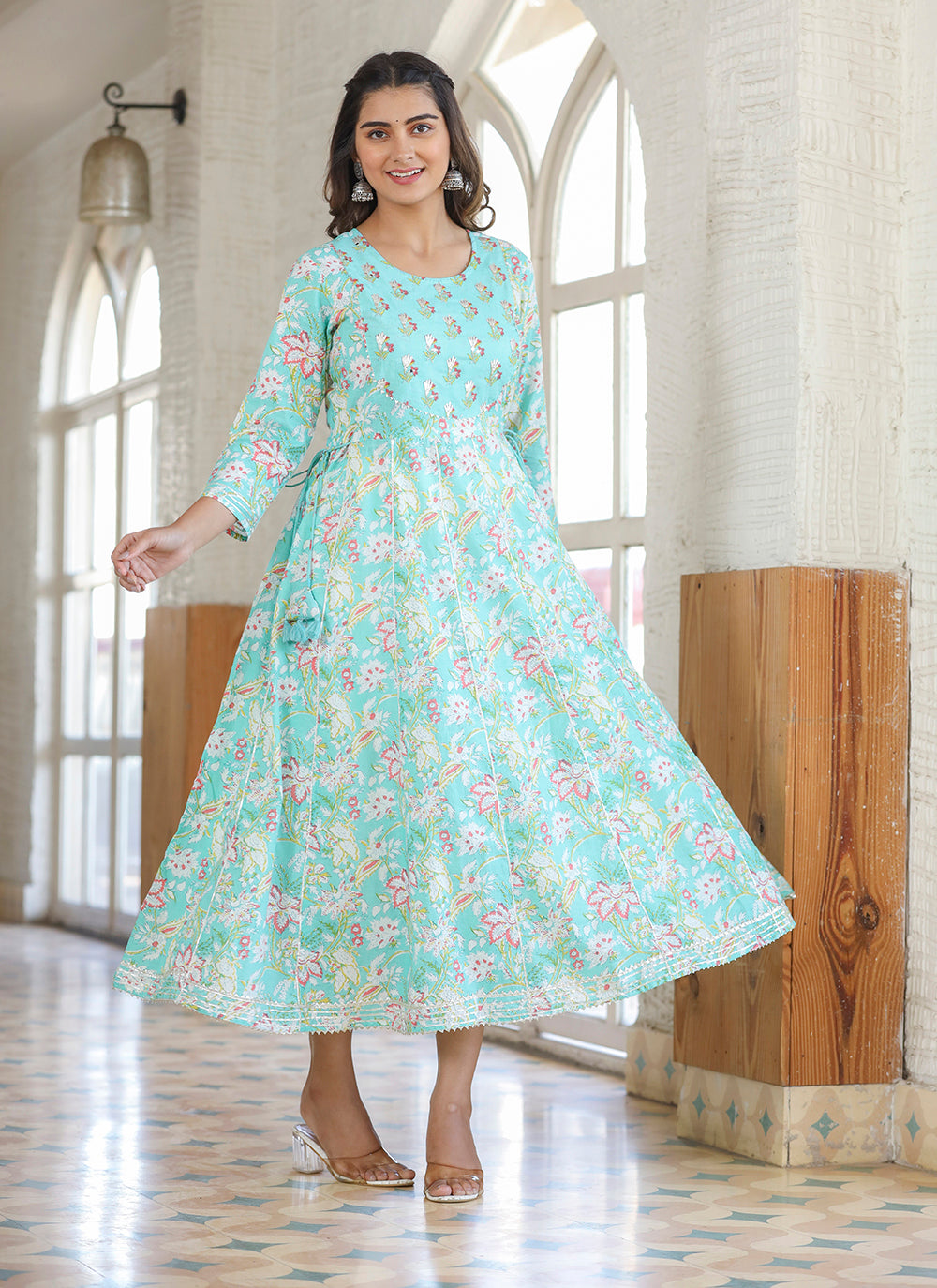 Kaajh Green Embroidered Cotton A-Line Kurta | Grocsy