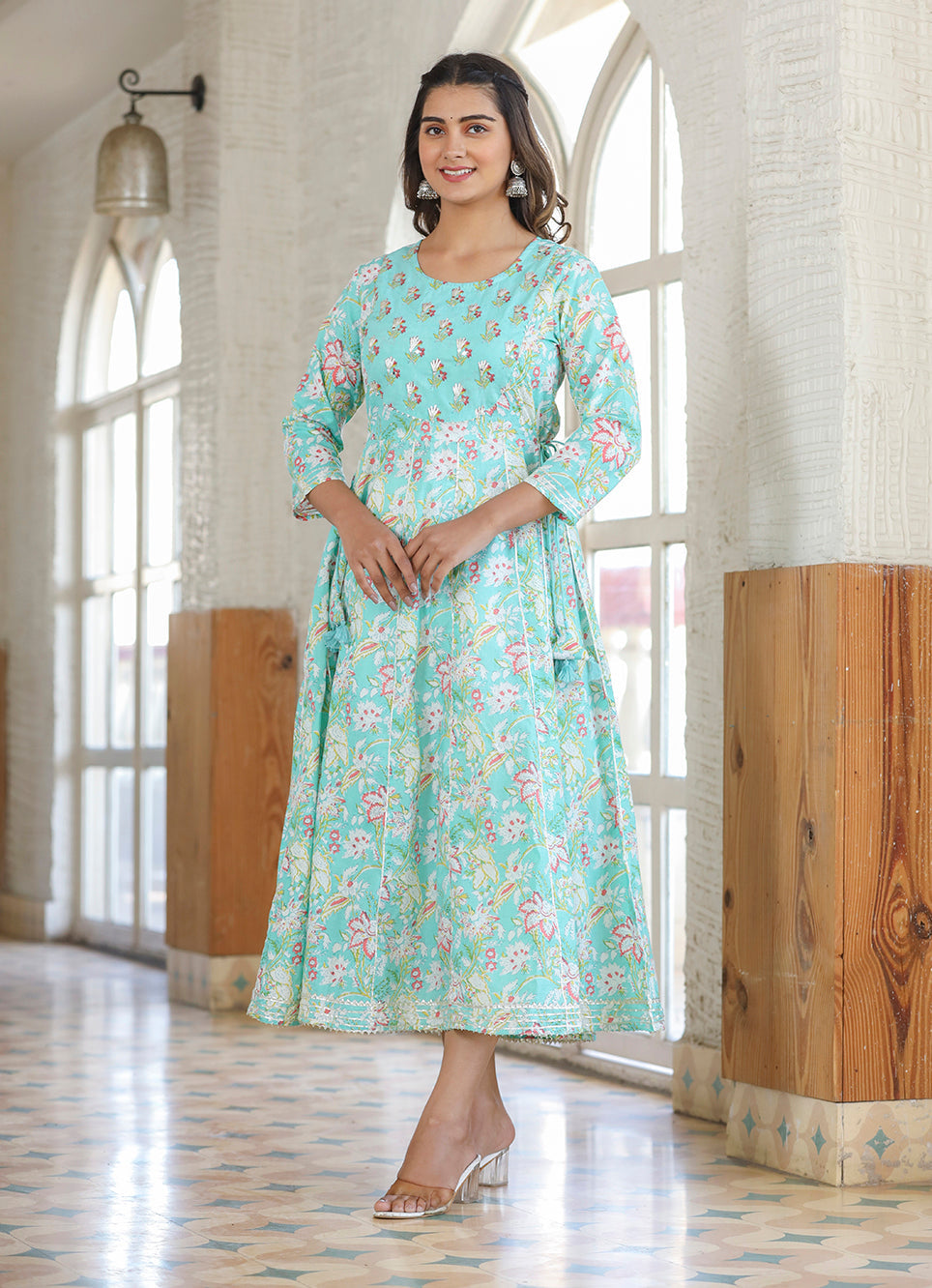 Kaajh Green Embroidered Cotton A-Line Kurta | Grocsy