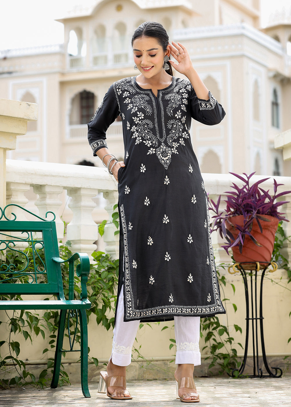 Kaajh Women's Black Chikhankari Embroidered Kurta Pant Set | Grocsy