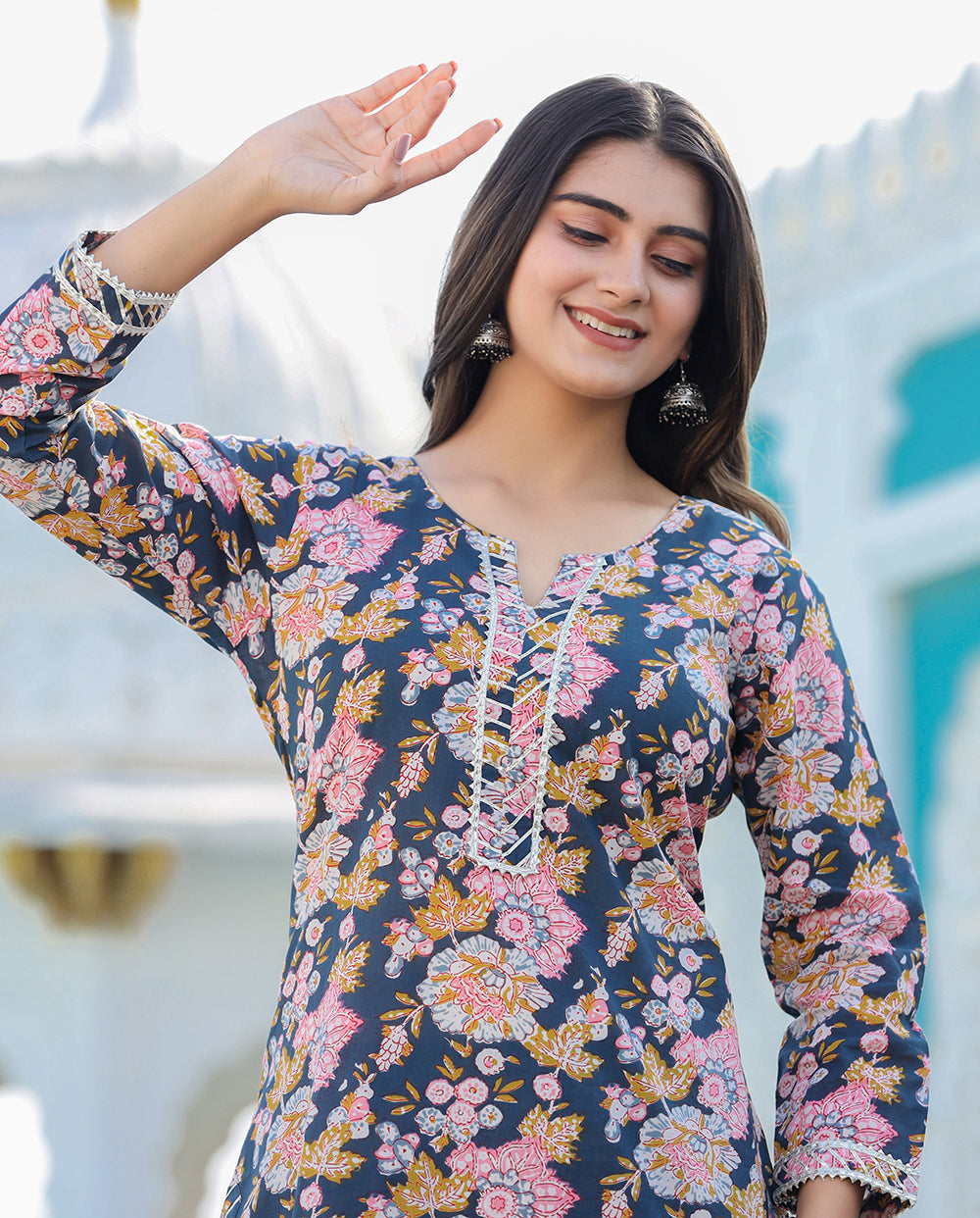 Kaajh Women's Grey Floral Printed Kurta With Sharara | Grocsy