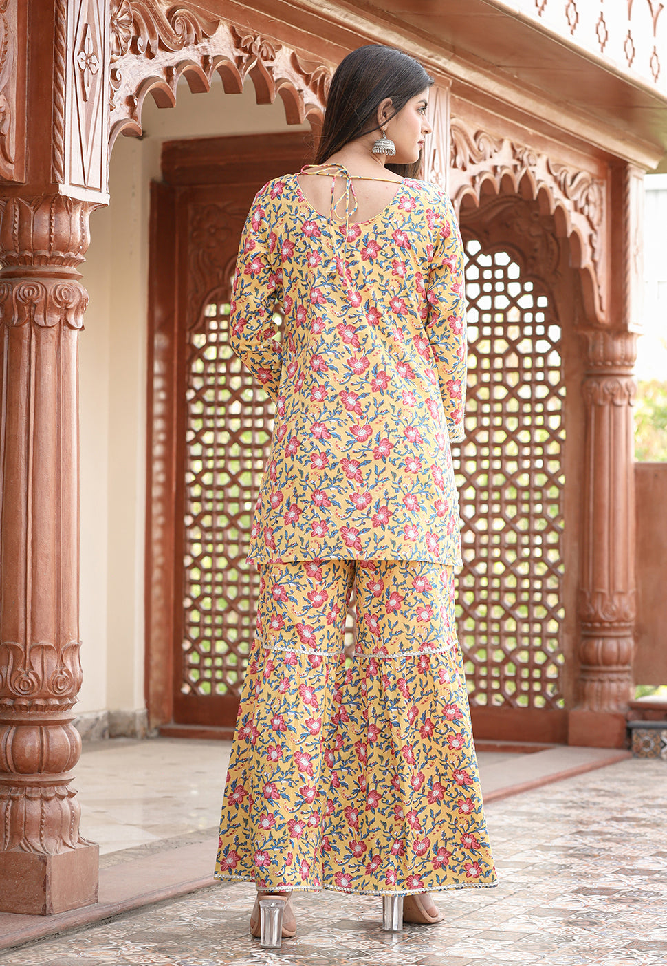 Kaajh Women's Yellow Floral Printed Kurta With Sharara | Grocsy