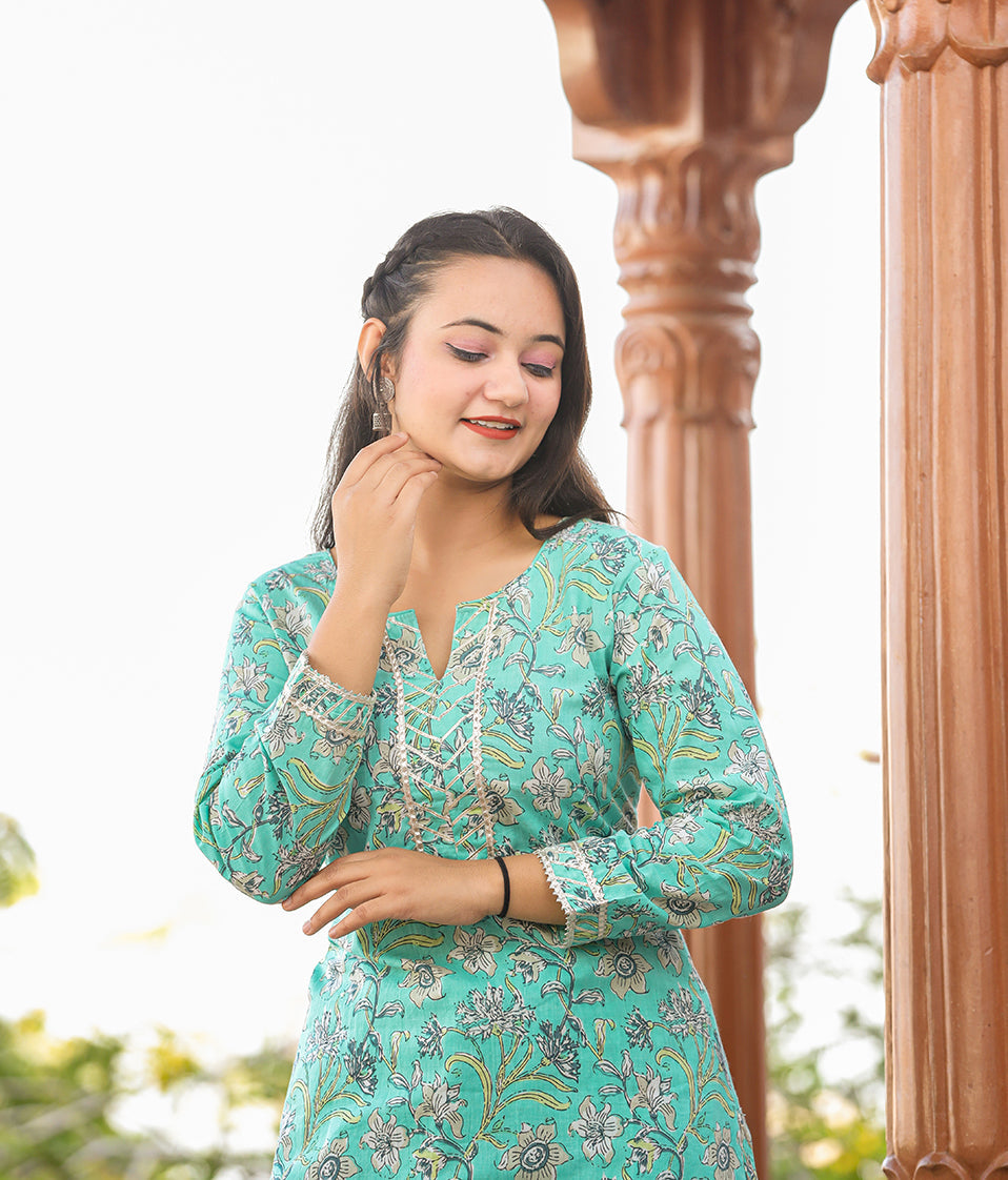 Kaajh Women's Green Floral Printed Kurta With Sharara | Grocsy