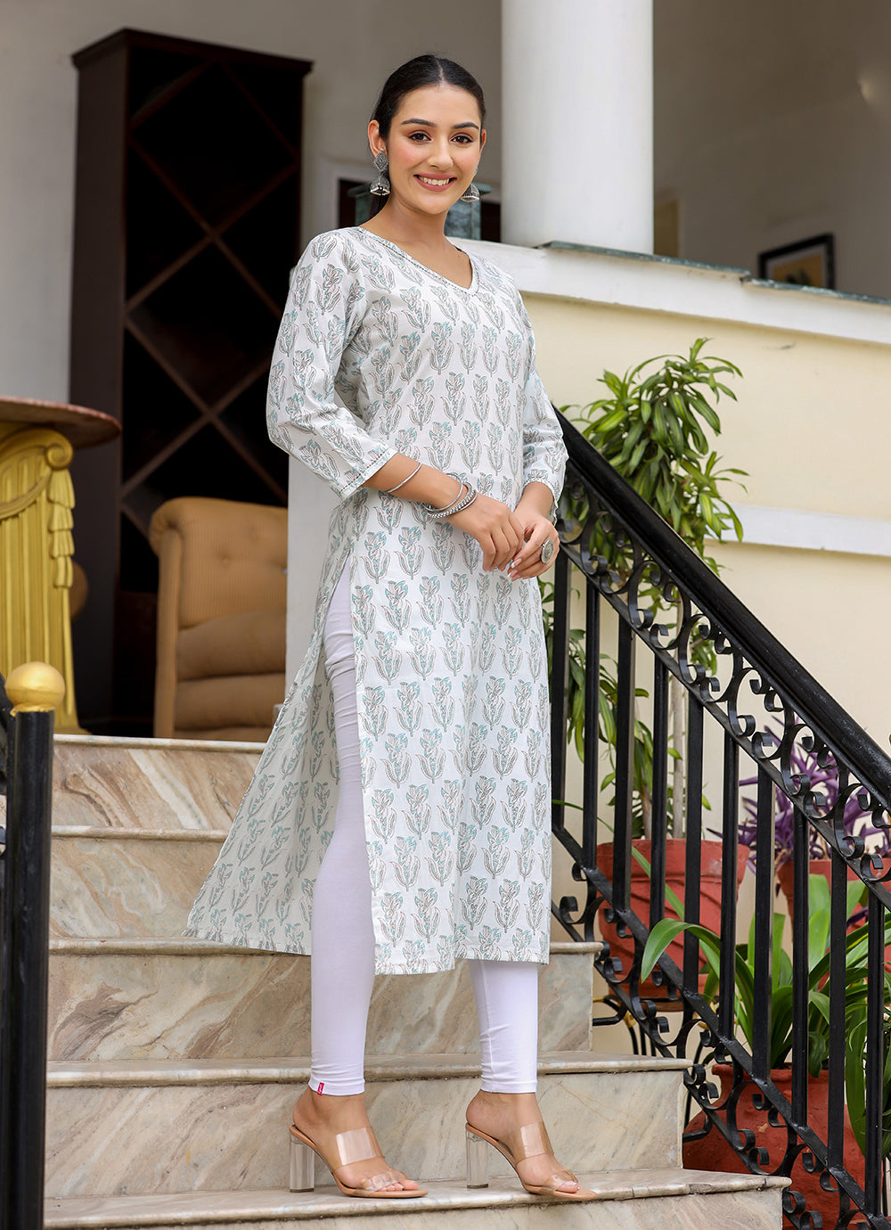 Kaajh Women's White Floral Print Cotton Casual Kurta | Grocsy