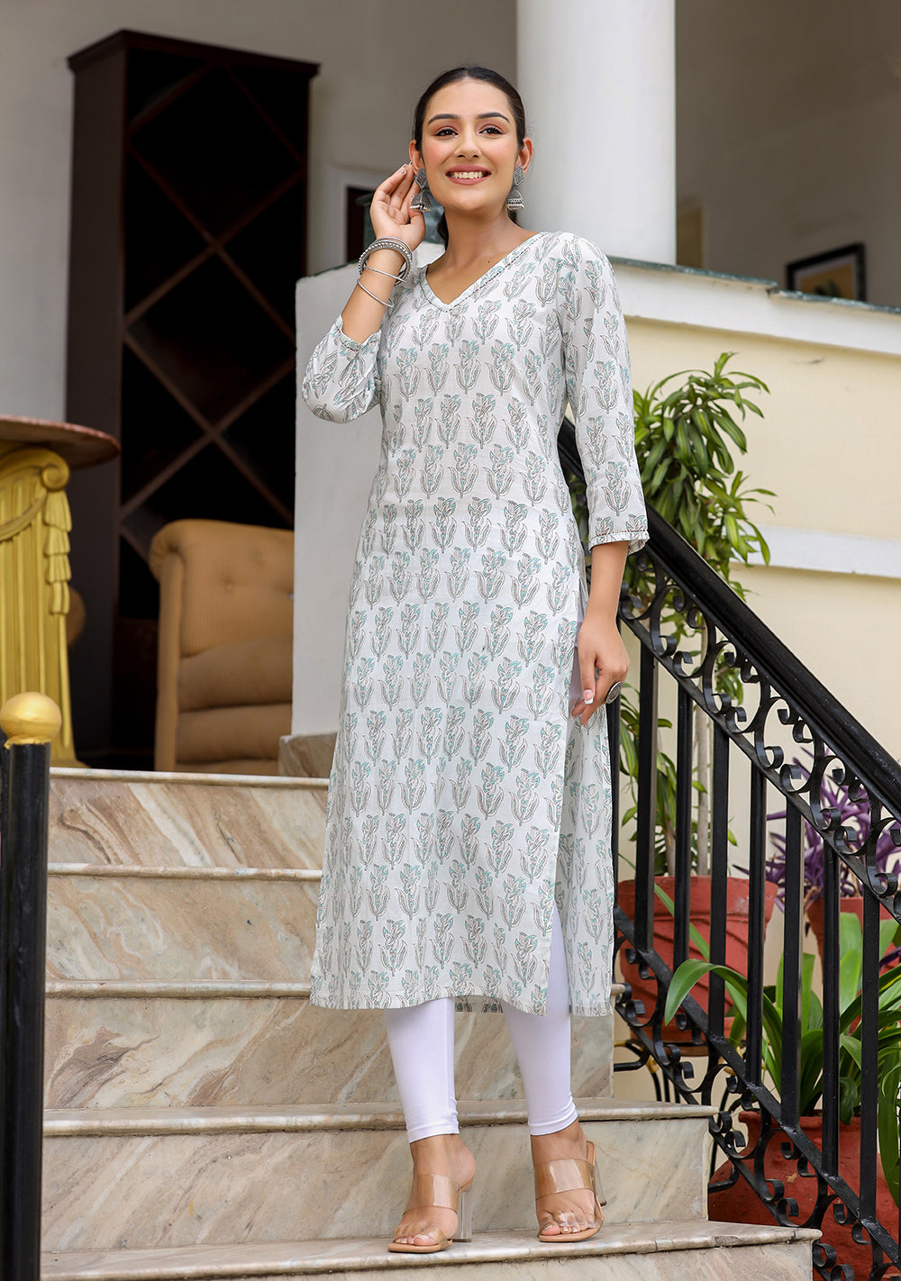 Kaajh Women's White Floral Print Cotton Casual Kurta | Grocsy