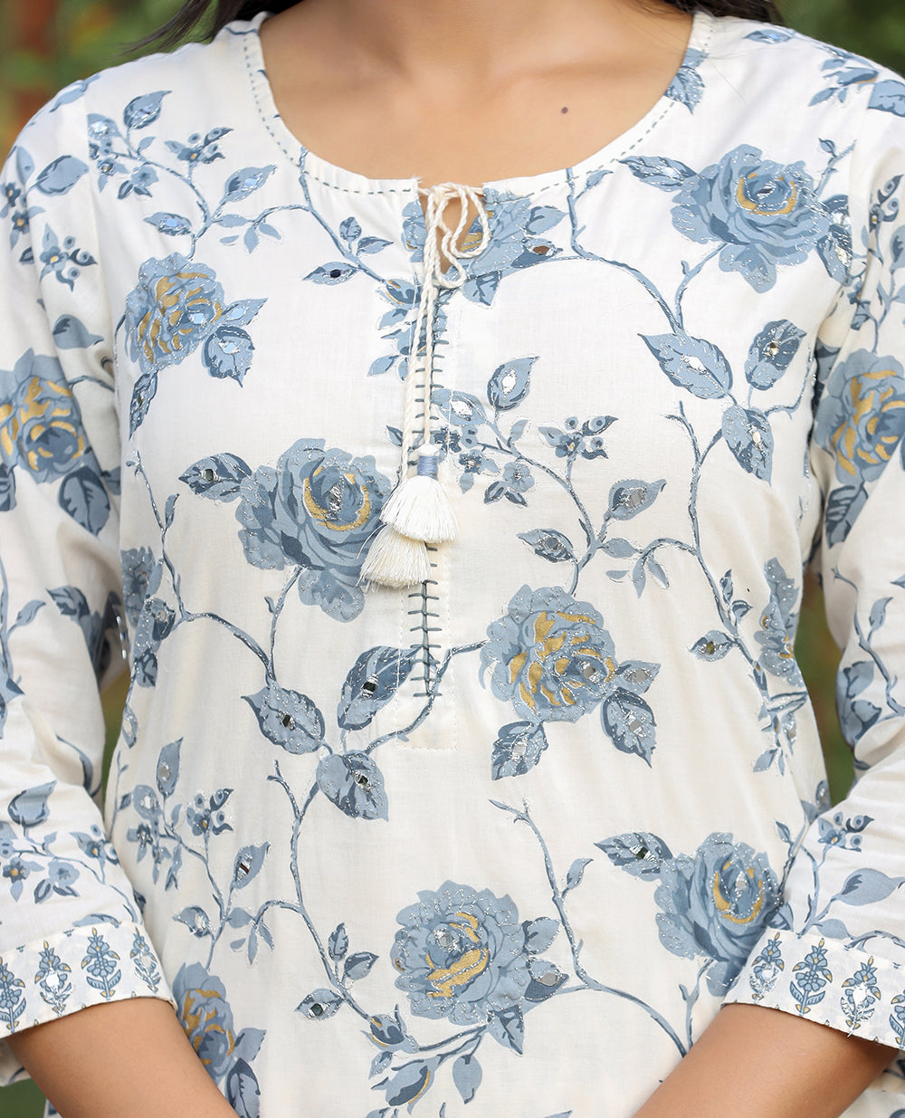 Kaajh Women's Grey Floral Print Cotton Kurta Pant Set | Grocsy