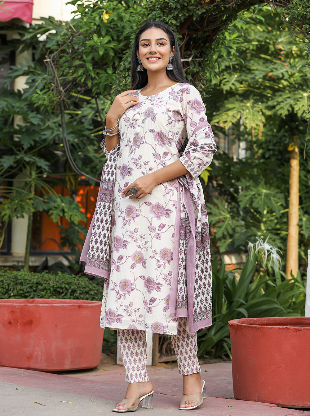 Kaajh Women's Light Purple Floral Print Cotton Kurta Pant Set With Dupatta | Grocsy