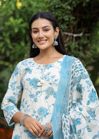 Kaajh Women's Sky Blue Floral Print Cotton Kurta Pant Set With Dupatta | Grocsy