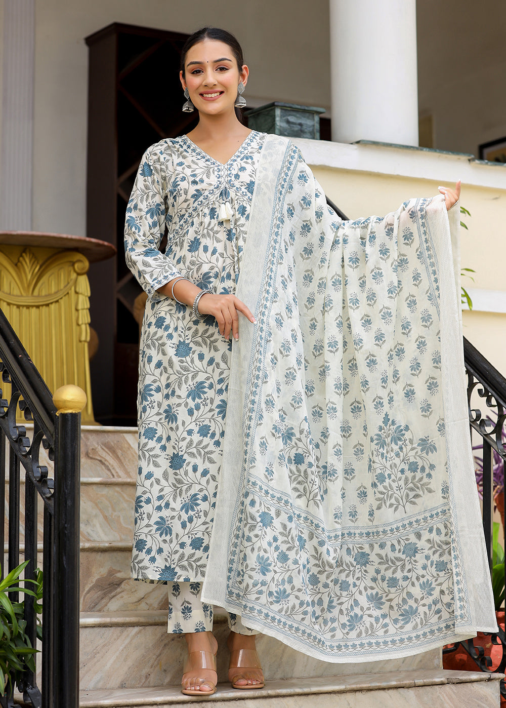 Kaajh Women's White Floral Printed Aaliya Cut Kurta Pant And Dupatta Set | Grocsy