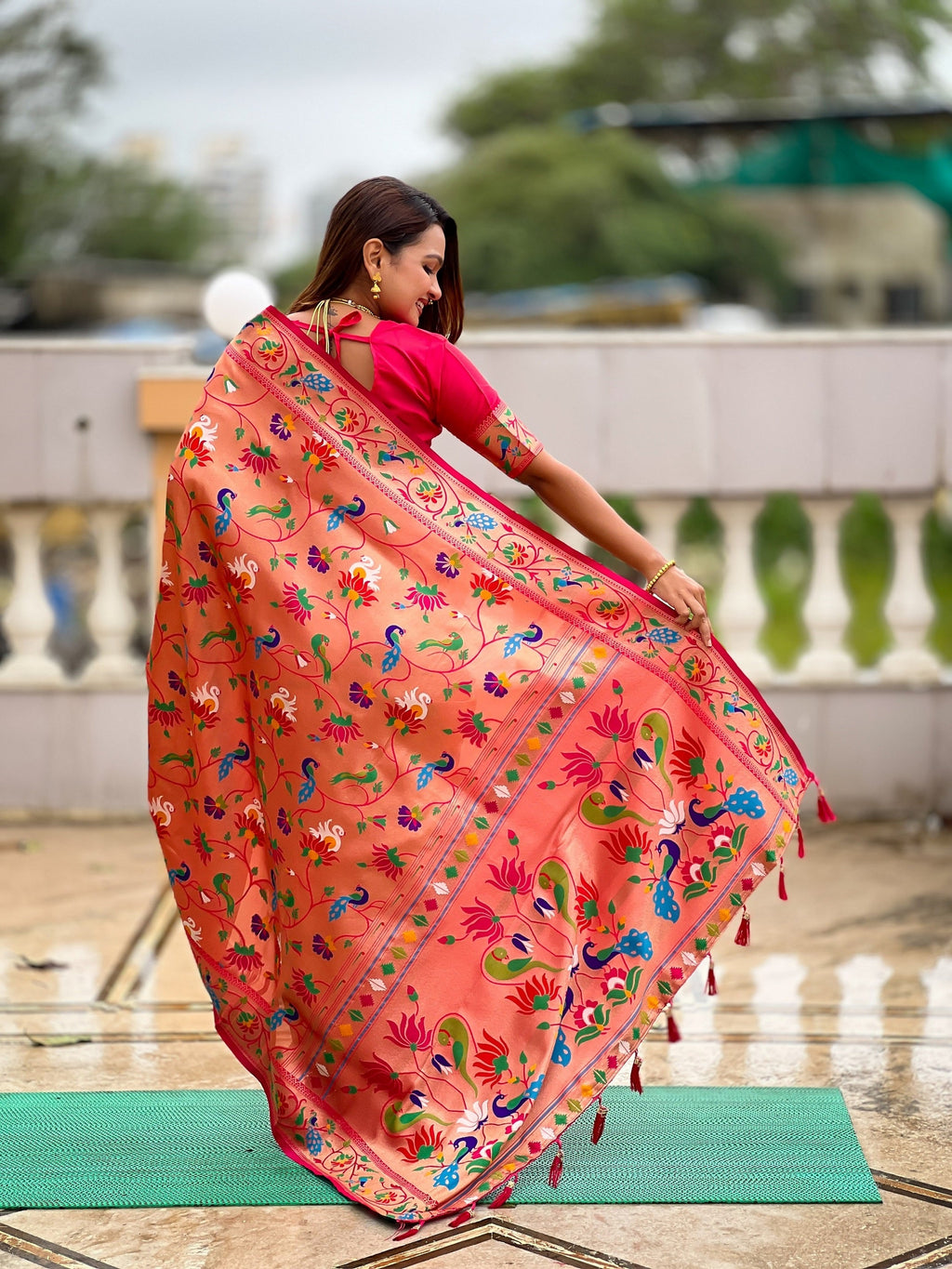 Vedant Vastram Soft Litchi Silk Paithani Jacquard Saree - Pink | Grocsy